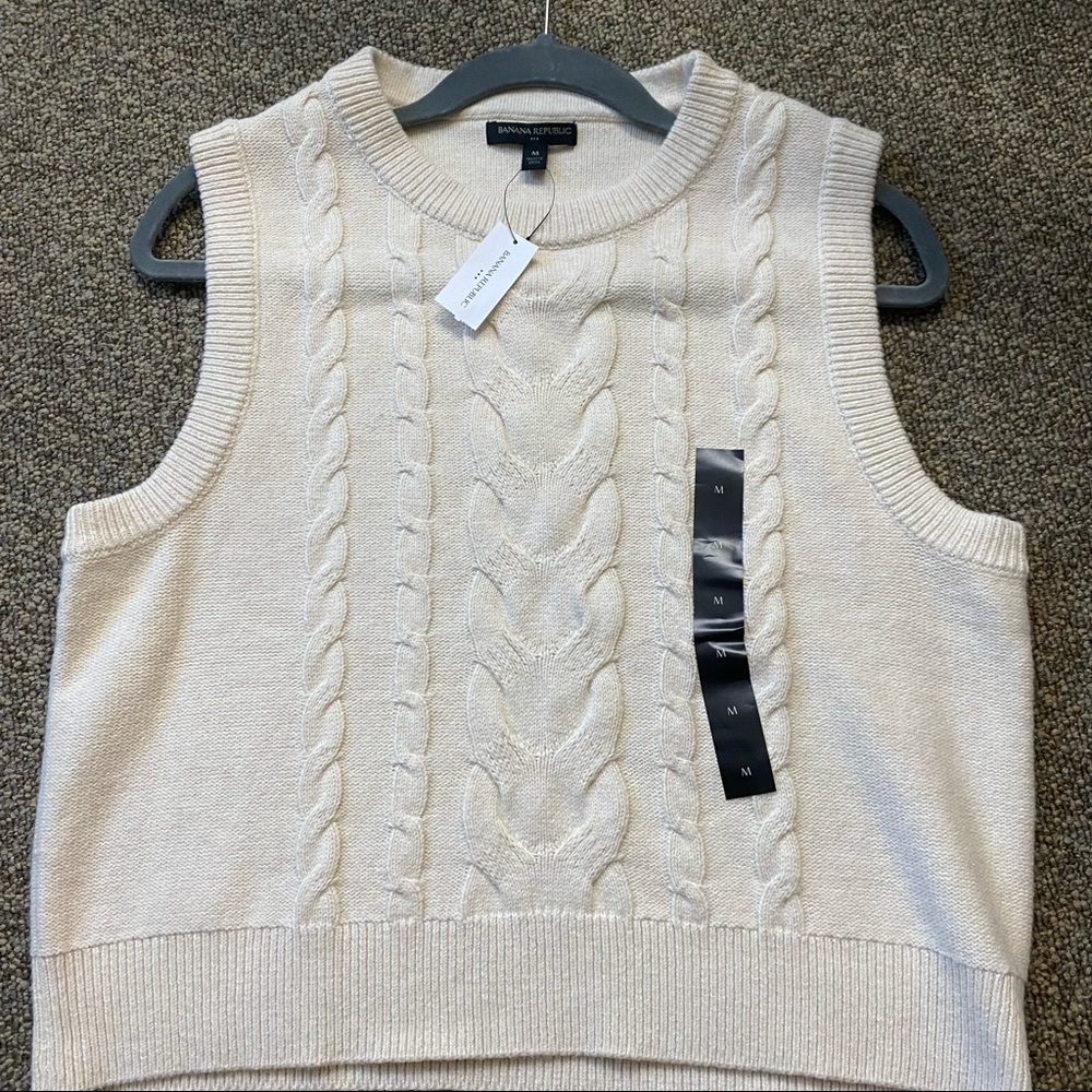 ✨Banana Republic Sweater Vest✨